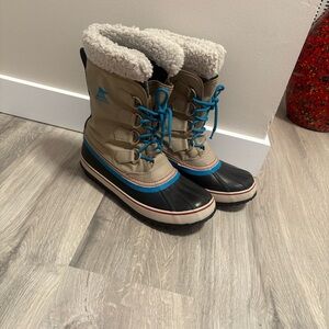 Sorel Black Faux Fur Winter Boots